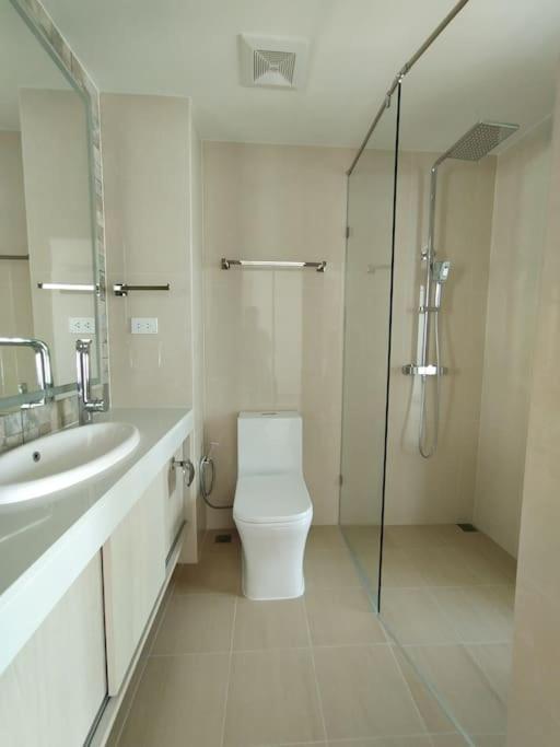 Apartment Free Power&wifi,work Remotely, Kitchen,deal
