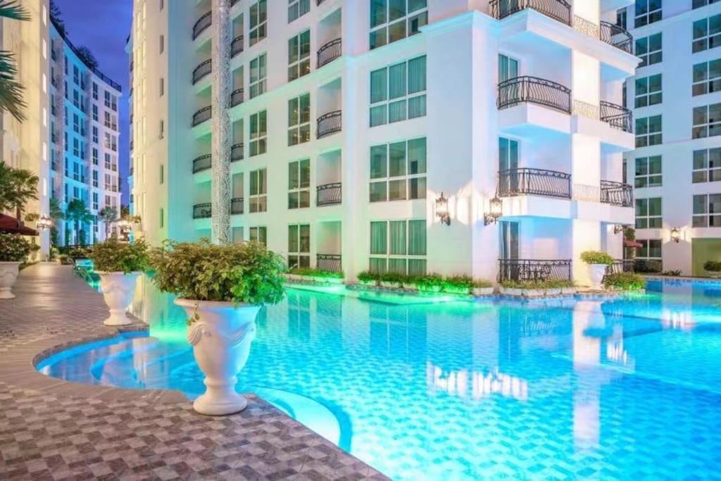 Free Power&wifi,work Remotely, Kitchen,deal Pattaya