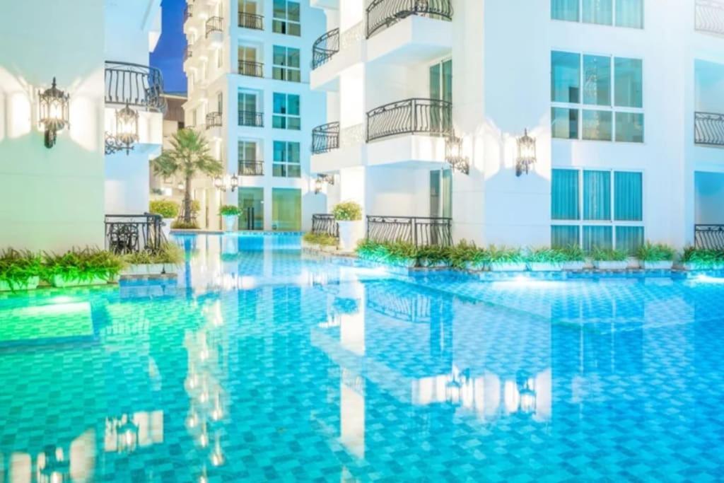 Apartment Free Power&wifi,work Remotely, Kitchen,deal Pattaya