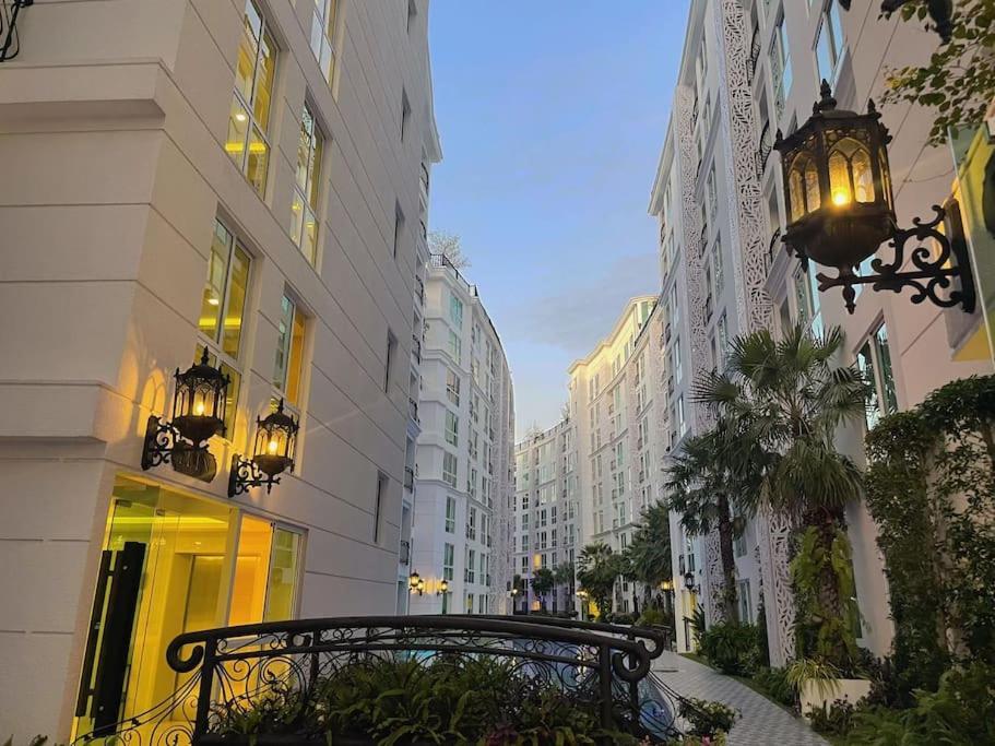 Apartment Free Power&wifi,work Remotely, Kitchen,deal