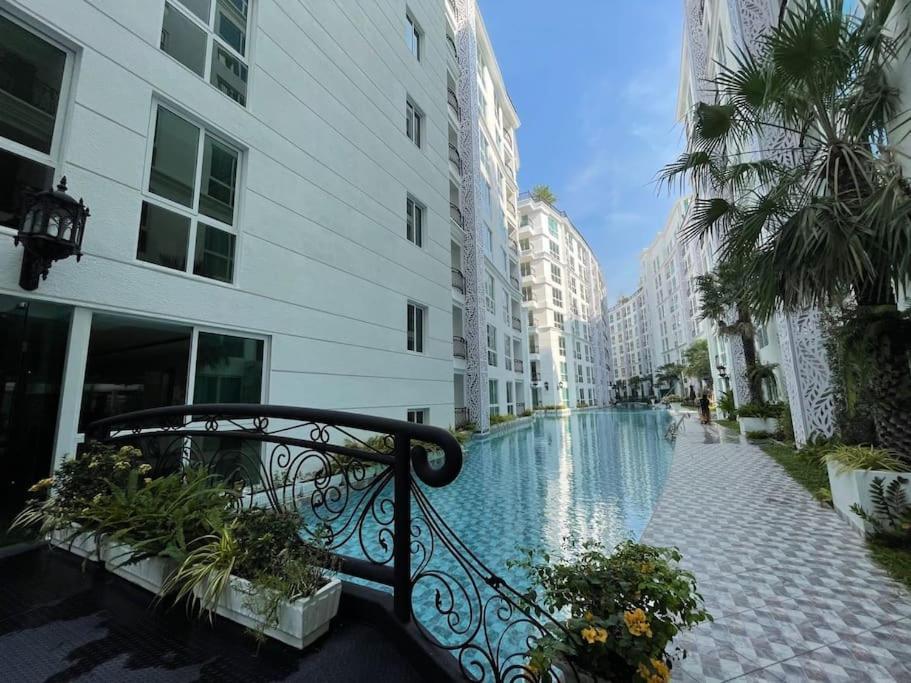 Free Power&wifi,work Remotely, Kitchen,deal