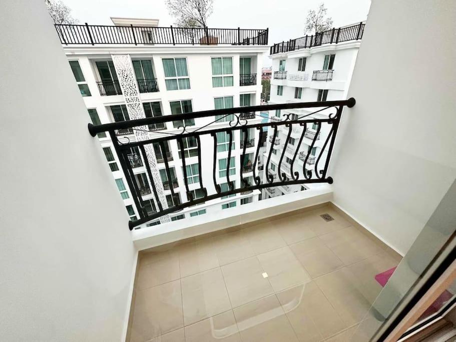 Free Power&wifi,work Remotely, Kitchen,deal