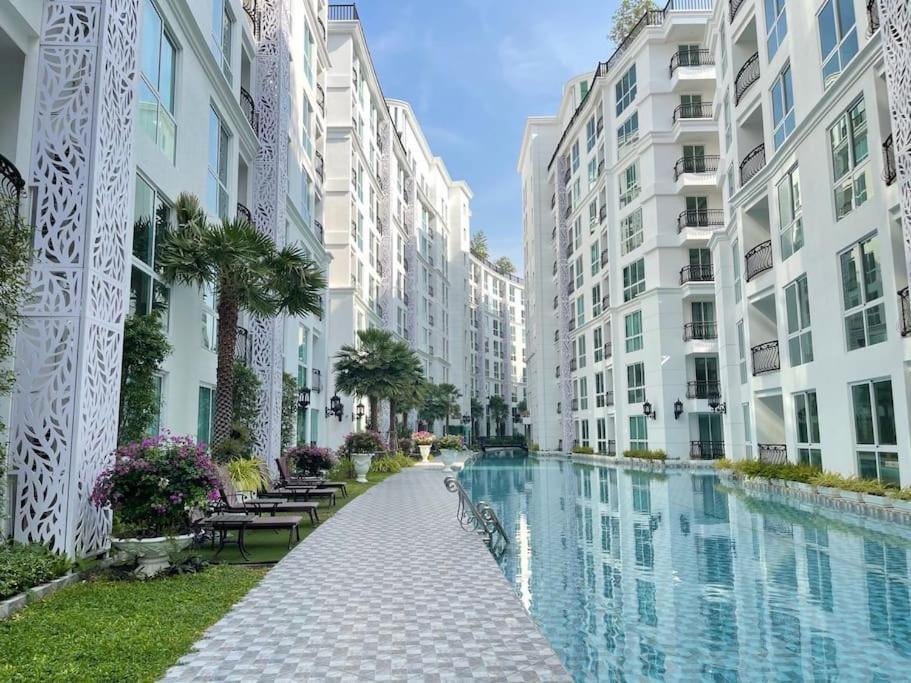 Free Power&wifi,work Remotely, Kitchen,deal Pattaya